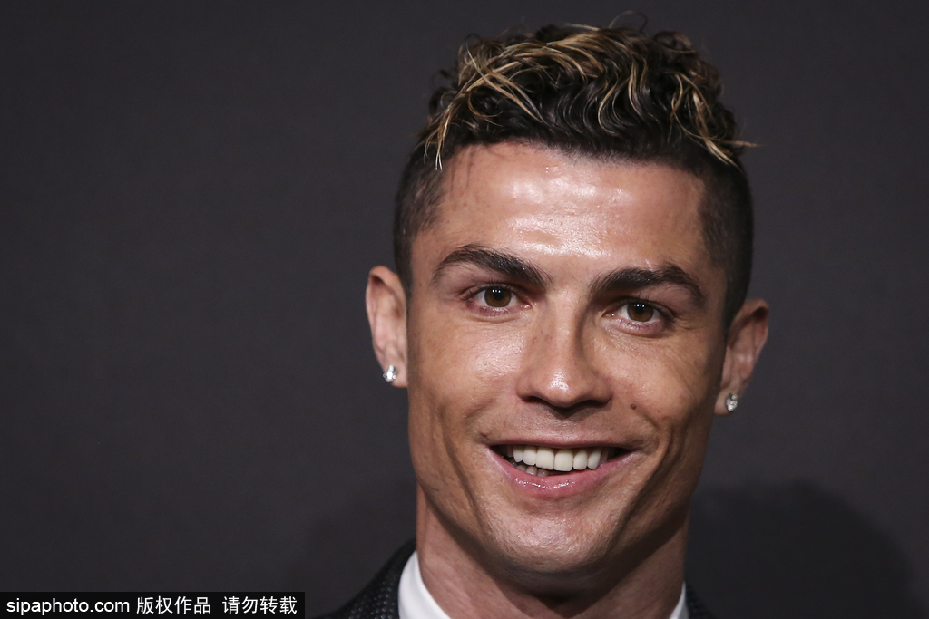 广东3外适配度太高！奎因萨姆纳轮番轰炸，萨林杰态度回暖顶内线（广东三外援默契拉满！奎因、萨姆纳接力轰杀，萨林杰回暖镇守内线）