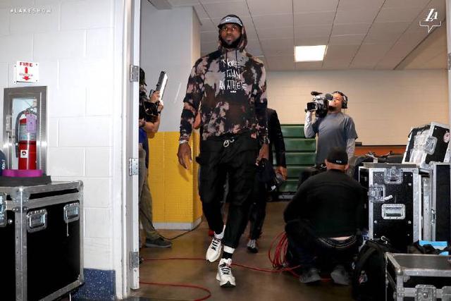 法媒：刚果国脚在今年4月底中风后昏迷，如今奇迹般重返赛场（法媒：刚果国脚4月底中风昏迷，现已奇迹复出重回赛场）