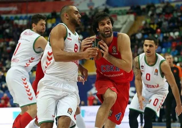 丰特炮轰拉波尔塔：他原本可留下梅西，却选择了追随皇马主席（丰特怒斥拉波尔塔：原可留住梅西，却偏要向皇马主席靠拢）