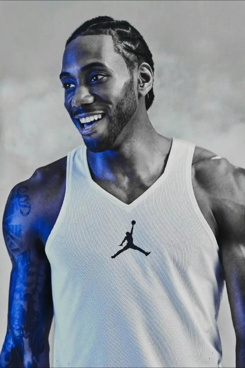 提出续约并再三挽留无果！官方：青岛海牛主帅李霄鹏离任（官方确认：续约与多次挽留未果，青岛海牛主帅李霄鹏离任）