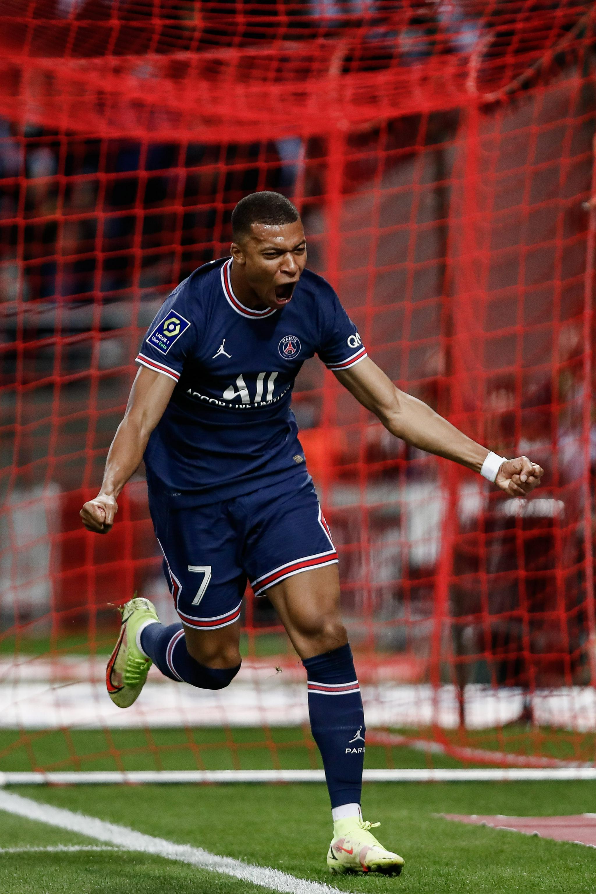 经纪人：小因欧冠决赛前就与新月谈判，但国米的惨败与之无关（经纪人：小因在欧冠决赛前已与新月接洽，国米惨败与此无关）