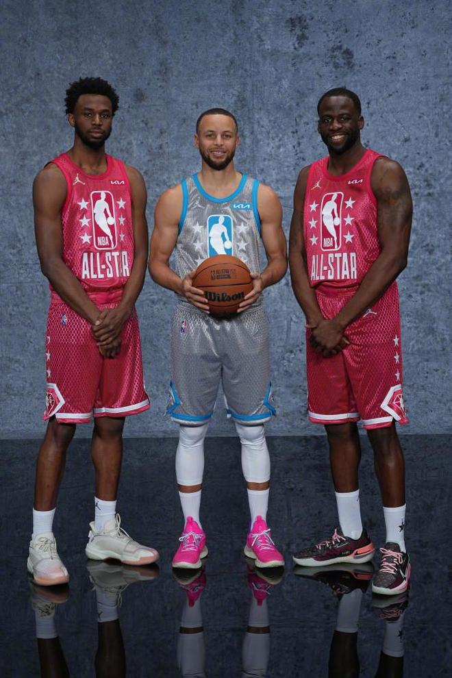 黄健翔：大力支持退役国脚去带青训，外教只能作为补充（黄健翔：力挺退役国脚投身青训，外教仅作辅助）