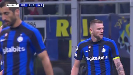 皇马表彰安帅、魔笛、巴斯克斯和劳尔，感谢他们离队前的贡献（皇马向安切洛蒂、莫德里奇、巴斯克斯和劳尔致敬，感谢他们在告别前的付出）