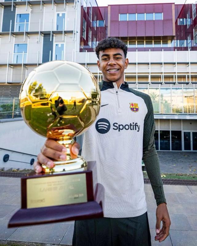 2025／26赛季英超：西班牙教练统治英超！英超前三主教练率领球队霸榜（2025／26英超：西班牙名帅当道，三豪门主帅率队包揽前三）