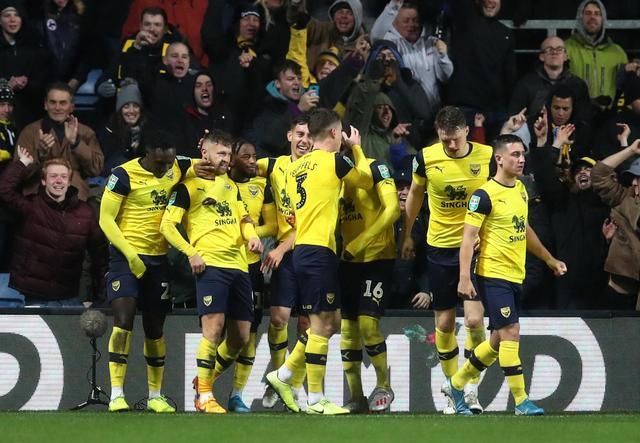 WNBL爆砍28分13板4帽！韩旭发博晒照：嗯哼 小小嘚瑟一下战绩（韩旭WNBL轰下28分13板4帽，社媒晒照打趣：嗯哼，小小得瑟一下战绩）