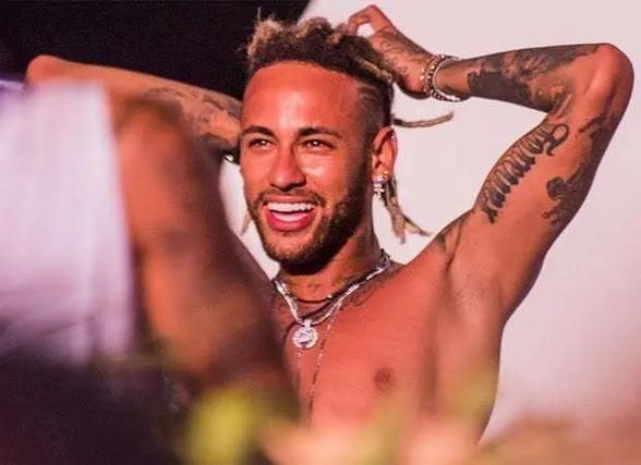 官方：川超联赛放弃版权保护，人人皆可参与传播创作（官宣：川超联赛不主张版权保护，欢迎全民自由传播与创作）