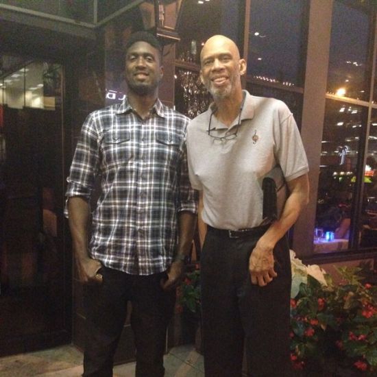 曼联迎战狼队，我真担心被惹毛的阿莫林，会帮利物浦解套！（曼联战狼队：就怕阿莫林发飙，替利物浦解困）