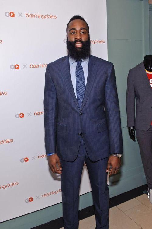 跟队：国米正在关注铃木彩艳、维卡里奥等多位门将（队记：国际米兰考察铃木彩艳、维卡里奥等多名门将）