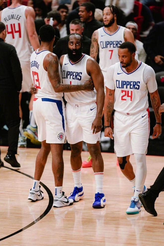 孙继海：邵佳一是最适合国足帅位人选，他已证明自己是好教练（孙继海：邵佳一最适合执掌国足，他已证明执教能力出色）